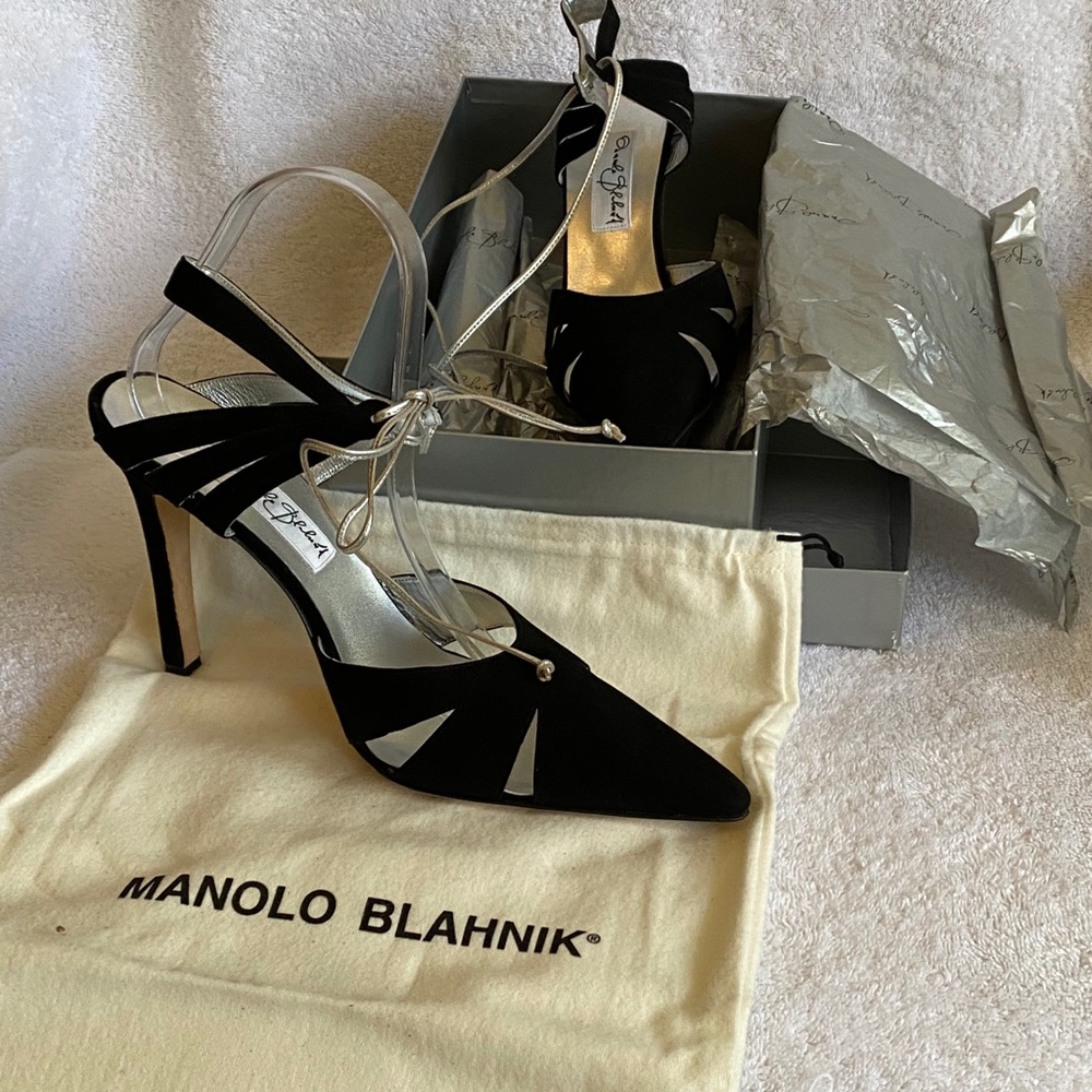 Manolo Blahnik Carmine suede black and silver